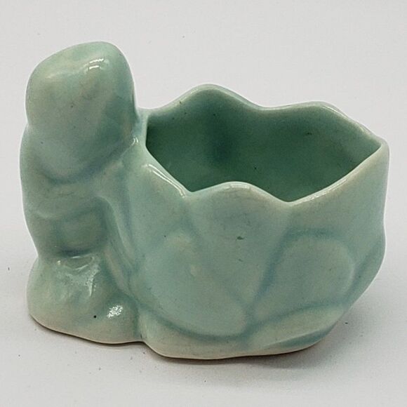 𝅺Light Teal Green Vintage Ceramic Frog on a Flower Mini Planter or Trinket Dish - Picture 6 of 9